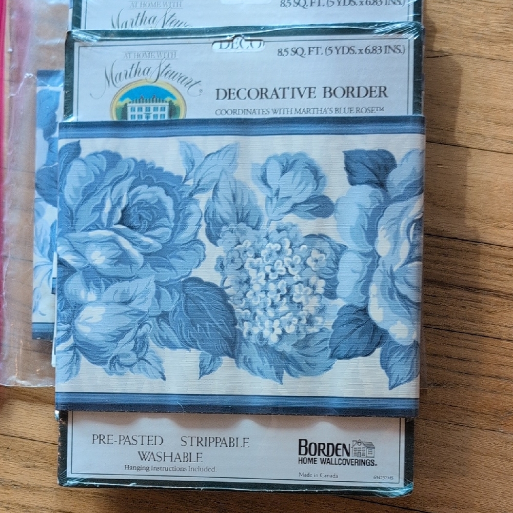 Martha Stewart Blue and White Floral Border